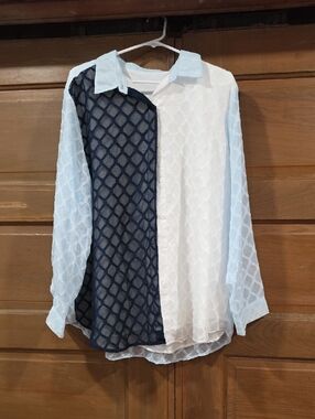 Amazon Two-Tone Navy and White Textured Button-Down Shirt